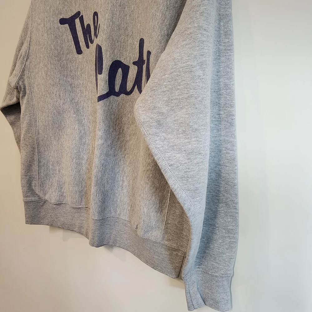 Vintage Y2K Gray 'The Cats' Sweatshirt SIZE Medium